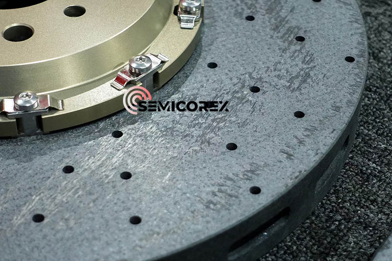 Phân tích hệ thống phanh composite carbon-gốm